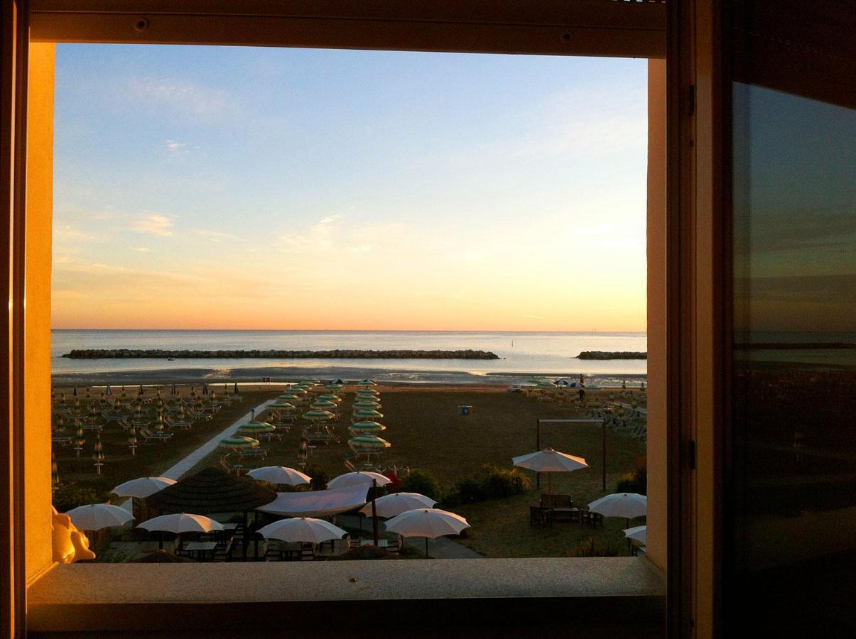 Sun Beach Residence Rimini Kültér fotó